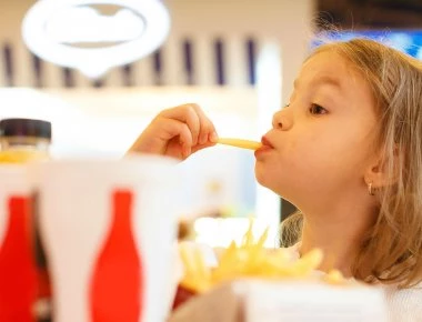 Πρώτη σε παιδική παχυσαρκία η Κύπρος - Δύο στους δέκα κατοίκους δεν έχουν νοσοκομειακή κάλυψη στη μεγαλόνησο